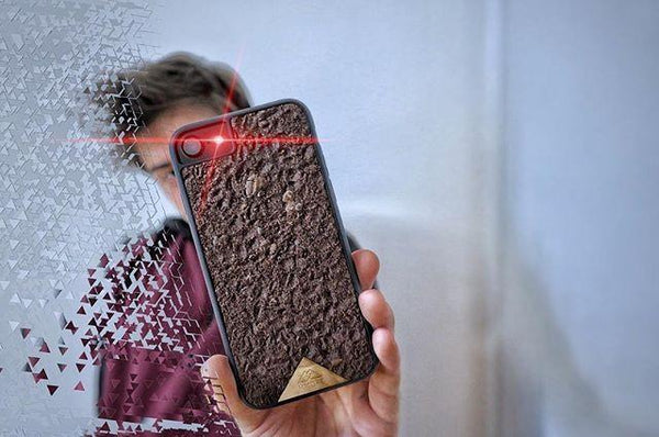 High-tech meets nature in the Organic Mobile Phone Case - Coffee
